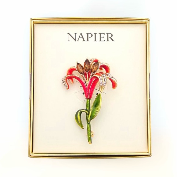 Napier Jewelry - NWT Napier Gold Tone Elevated Flower Pin Brooch- Perfect for Spring